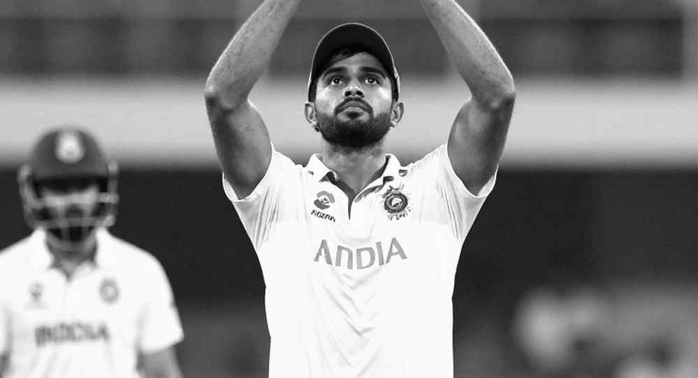 আবু ধাবিতে ১৭২: বাংলাদেশ যে ম্যাচটা ব্যাটিংয়ে হারেনি, হেরেছে মাঝের ত্রিশ ওভারে